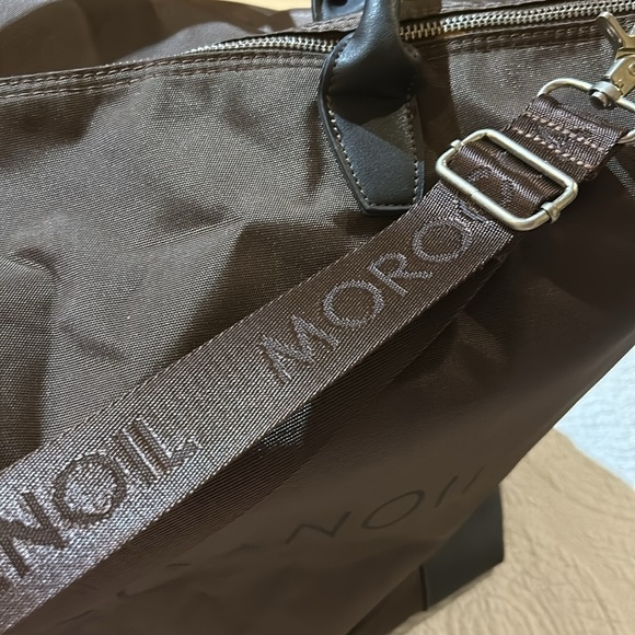 MoroccanOil tote with adjustable shoulder strap. - Picture 2 of 10